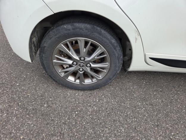 TOYOTA Yaris 100h DYNAMIC   