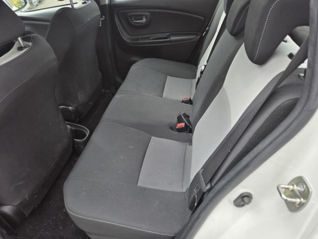 TOYOTA Yaris 100h DYNAMIC   