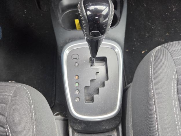 TOYOTA Yaris 100h DYNAMIC   
