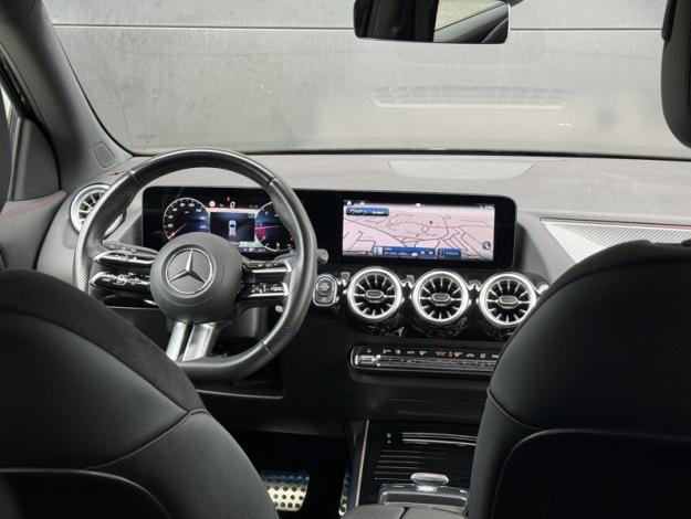MERCEDES-BENZ GLA 200 d AMG Line  GLA 200 d AMG Line