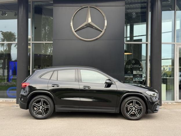 MERCEDES-BENZ GLA 200 d AMG Line  GLA 200 d AMG Line