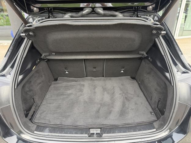 MERCEDES-BENZ GLA 200 d AMG Line  GLA 200 d AMG Line