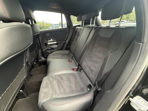 MERCEDES-BENZ GLA 200 d AMG Line  GLA 200 d AMG Line