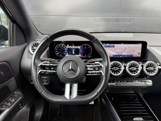 MERCEDES-BENZ GLA 200 d AMG Line  GLA 200 d AMG Line