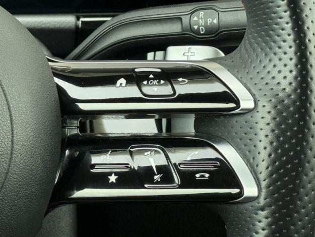 MERCEDES-BENZ GLA 200 d AMG Line  GLA 200 d AMG Line