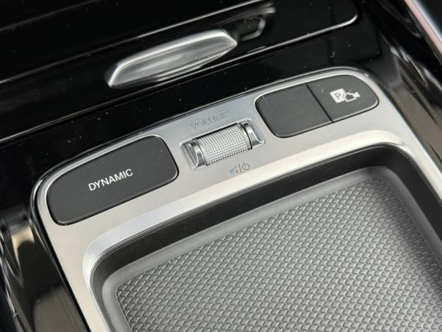 MERCEDES-BENZ GLA 200 d AMG Line  GLA 200 d AMG Line