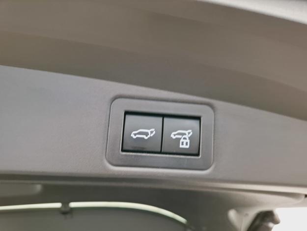 TOYOTA Corolla Touring Sports 1.8 HYBRID 140 DESIGN  PACK CONFORT