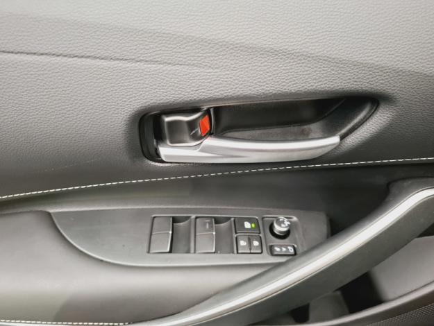TOYOTA Corolla Touring Sports 1.8 HYBRID 140 DESIGN  PACK CONFORT