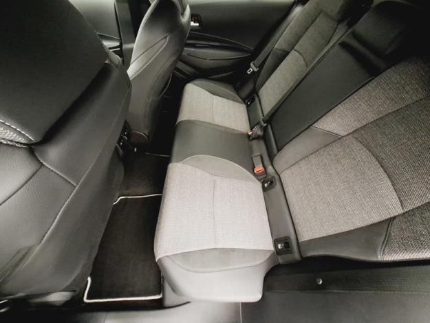 TOYOTA Corolla Touring Sports 1.8 HYBRID 140 DESIGN  PACK CONFORT