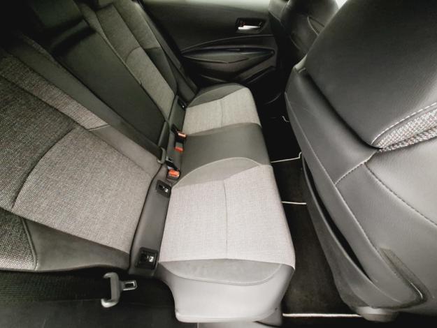 TOYOTA Corolla Touring Sports 1.8 HYBRID 140 DESIGN  PACK CONFORT