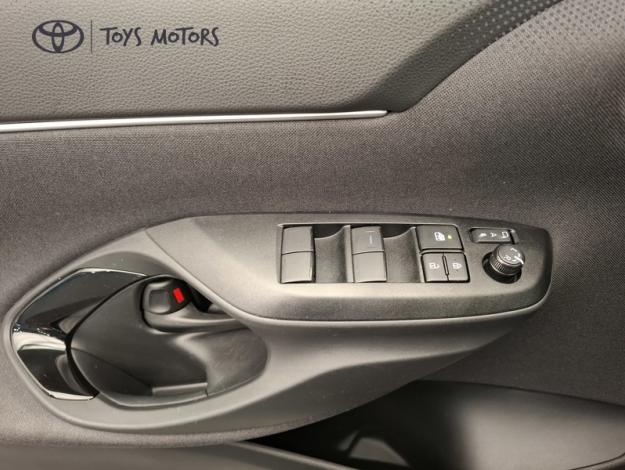 TOYOTA Yaris Cross 1.5 130H DESIGN   