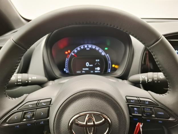 TOYOTA Aygo X 1.0 VVT-I 72 DYNAMIC  