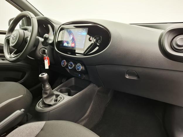 TOYOTA Aygo X 1.0 VVT-I 72 DYNAMIC  