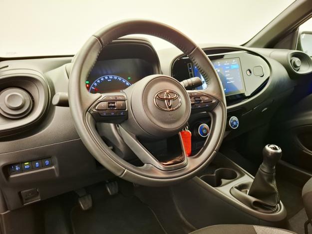 TOYOTA Aygo X 1.0 VVT-I 72 DYNAMIC  