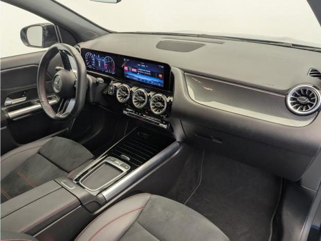 MERCEDES-BENZ GLA 200 d AMG Line  