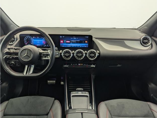 MERCEDES-BENZ GLA 200 d AMG Line  