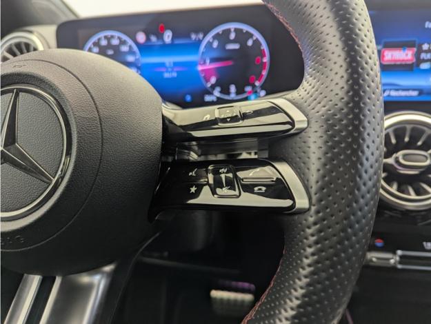 MERCEDES-BENZ GLA 200 d AMG Line  