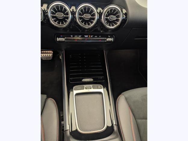 MERCEDES-BENZ GLA 200 d AMG Line  