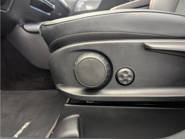 MERCEDES-BENZ GLA 200 d AMG Line  