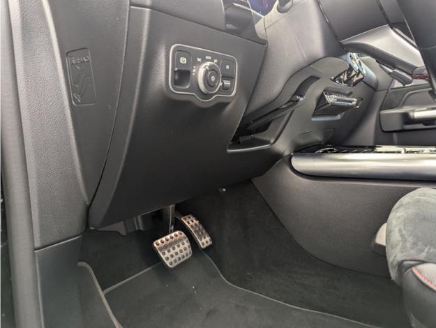 MERCEDES-BENZ GLA 200 d AMG Line  