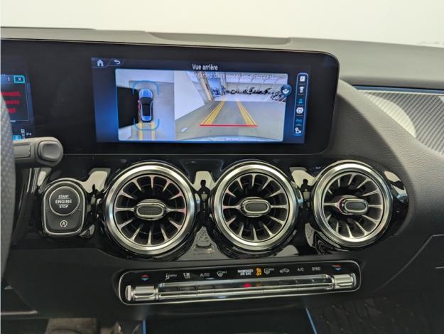 MERCEDES-BENZ GLA 200 AMG Line  