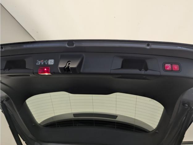 MERCEDES-BENZ GLA 200 AMG Line  