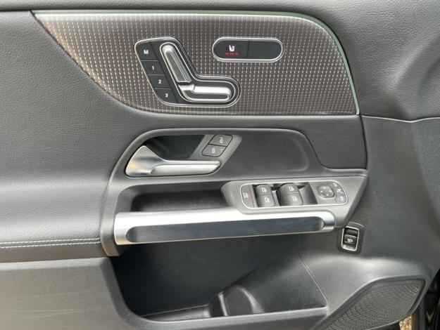 MERCEDES-BENZ GLB 200 d Business Line  