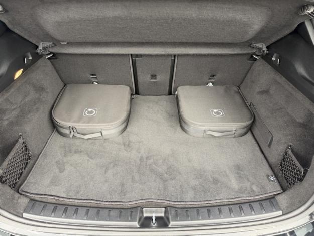 MERCEDES-BENZ EQA 250+ AMG Line  