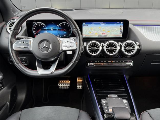MERCEDES-BENZ EQA 250+ AMG Line  