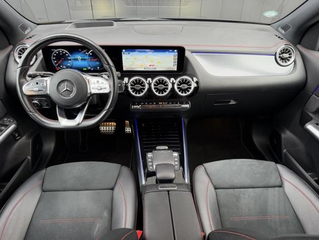 MERCEDES-BENZ EQA 250+ AMG Line  