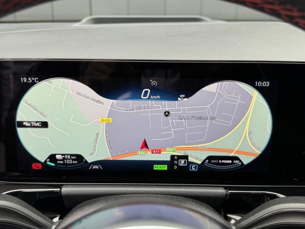 MERCEDES-BENZ EQA 250+ AMG Line  