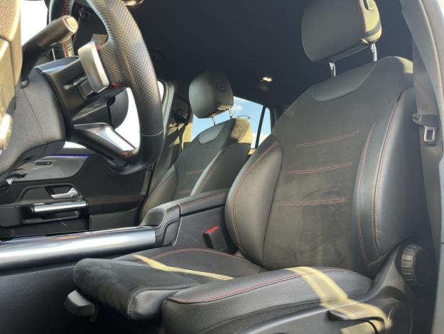 MERCEDES-BENZ GLA 200 d AMG Line  