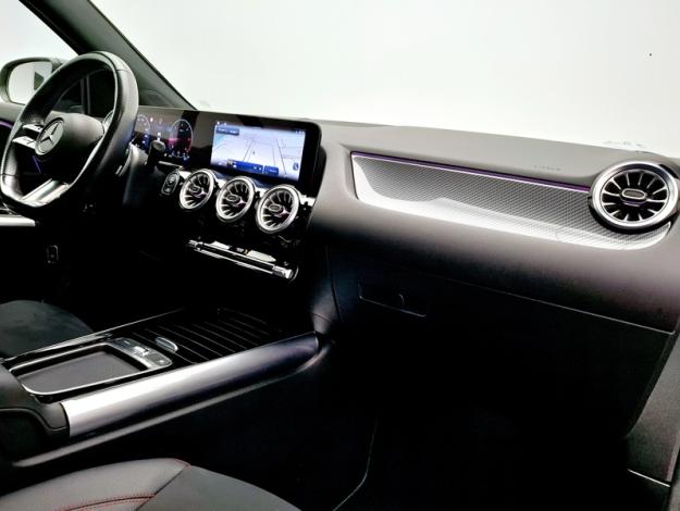 MERCEDES-BENZ GLA 200 d AMG Line  