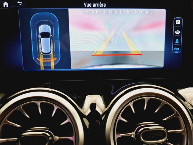 MERCEDES-BENZ GLA 200 d AMG Line  