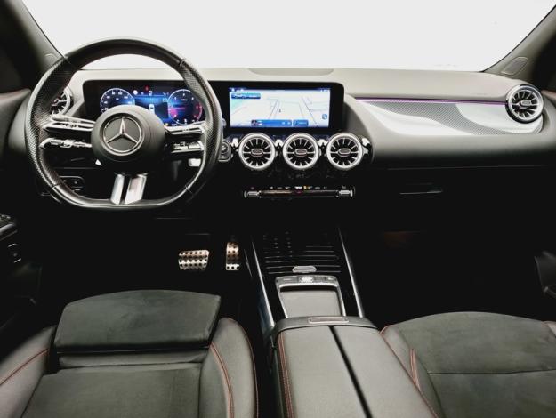 MERCEDES-BENZ GLA 200 d AMG Line  