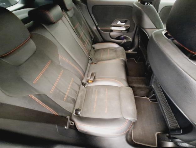 MERCEDES-BENZ GLA 200 d AMG Line  
