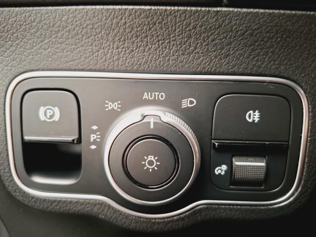 MERCEDES-BENZ GLA 200 d AMG Line  