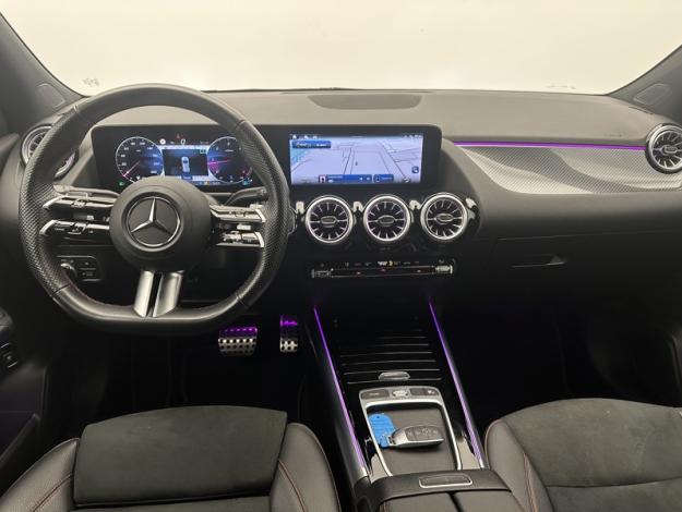 MERCEDES-BENZ GLA 200 d AMG Line  