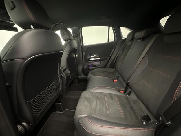 MERCEDES-BENZ GLA 200 d AMG Line  