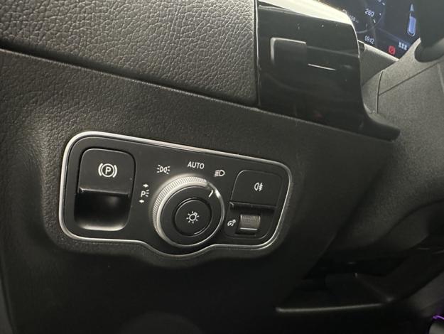 MERCEDES-BENZ GLA 200 d AMG Line  
