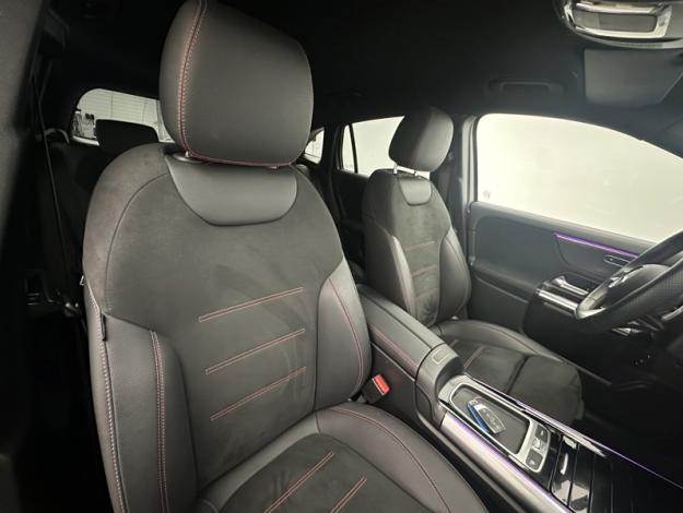 MERCEDES-BENZ GLA 200 d AMG Line  