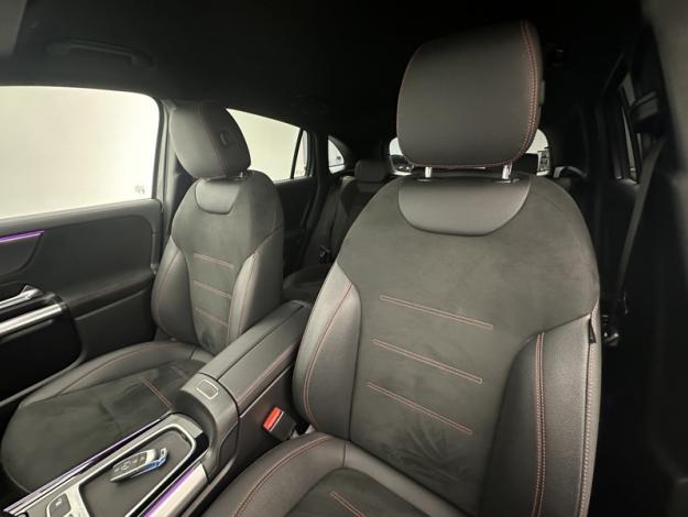 MERCEDES-BENZ GLA 200 d AMG Line  