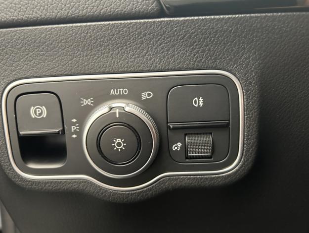 MERCEDES-BENZ GLA 200 d  