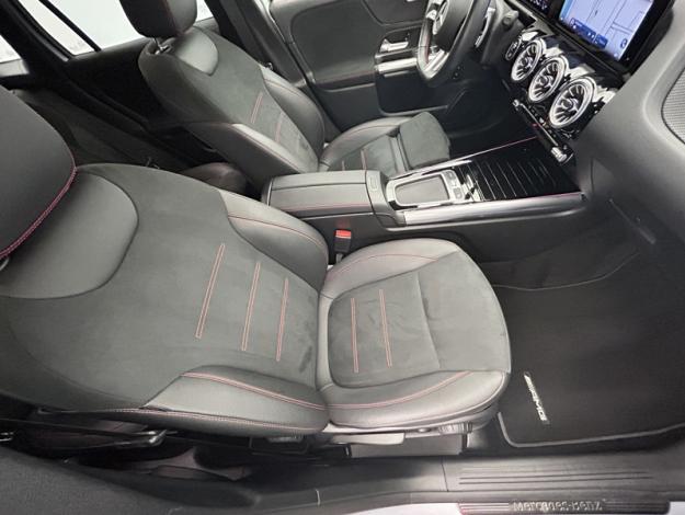 MERCEDES-BENZ GLA 200 d  