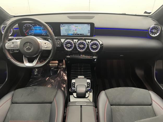 MERCEDES-BENZ Classe A 180 AMG Line  