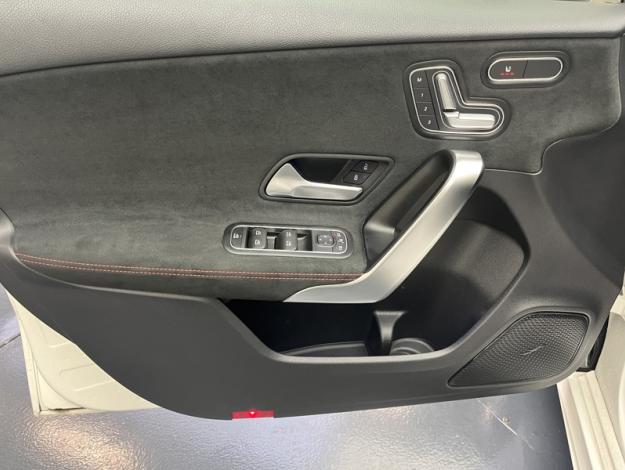 MERCEDES-BENZ Classe A 180 AMG Line  