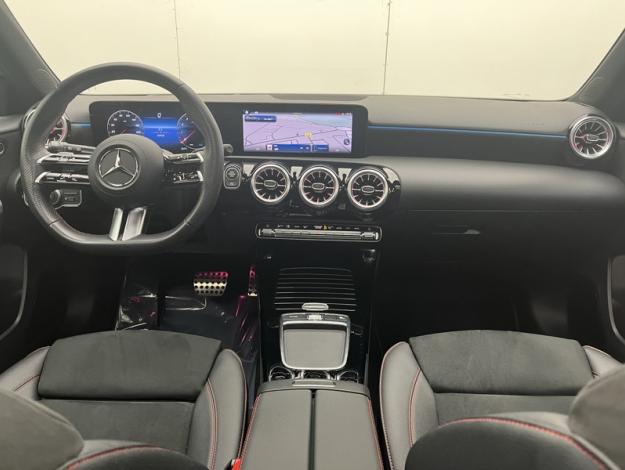 MERCEDES-BENZ Classe A 180 AMG Line  
