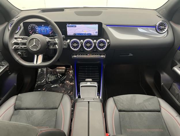 MERCEDES-BENZ GLA 200 AMG Line  