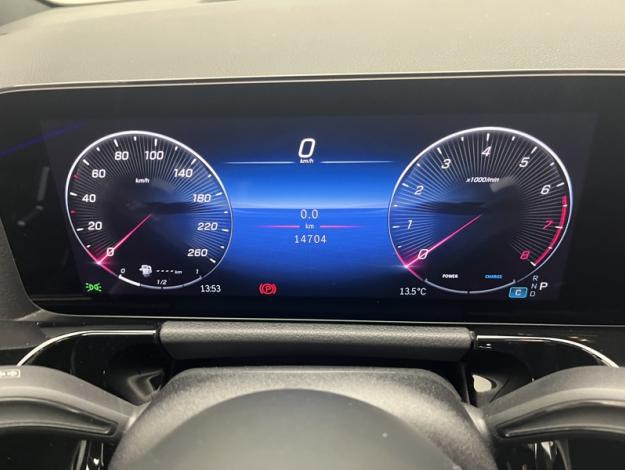 MERCEDES-BENZ GLA 200 AMG Line  