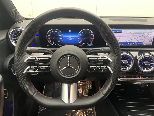 MERCEDES-BENZ Classe A 200 Berline AMG Line  